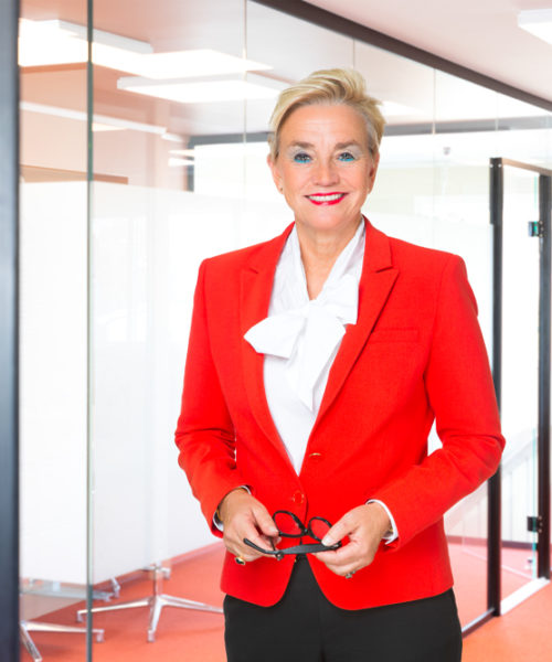 Advokat Gunhild Lærum på sitt kontor